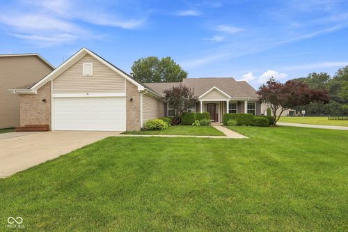 4459 Everest Dr, Westfield, IN, 46062-6985 | Card Image