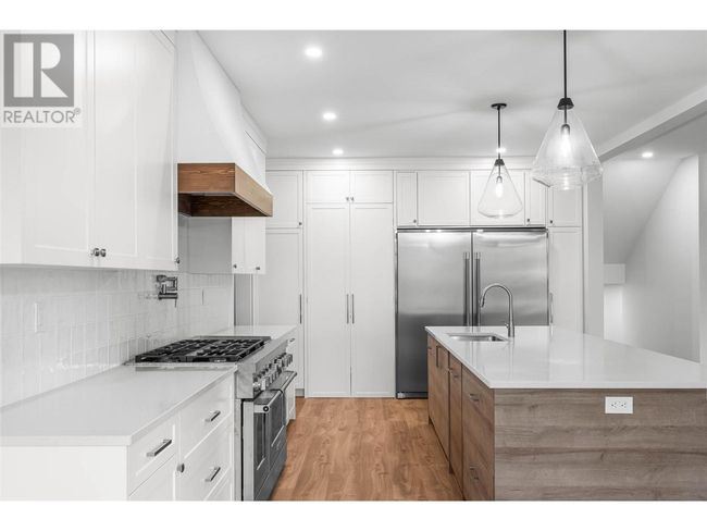 17 - 3100 Kicking Horse Dr, House other with 7 bedrooms, 6 bathrooms and 7 parking in Kamloops BC | Image 9