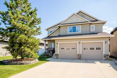 3 Lyle Close, Sylvan Lake, AB, T4S2M8 | Card Image