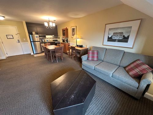356, Qtr 2 89 Grand Summit Way, Dover, VT, 05356 | Card Image