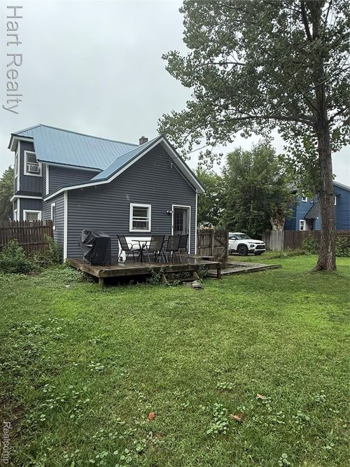320 N Port Crescent St, Bad Axe, MI, 48413-1222 | Card Image