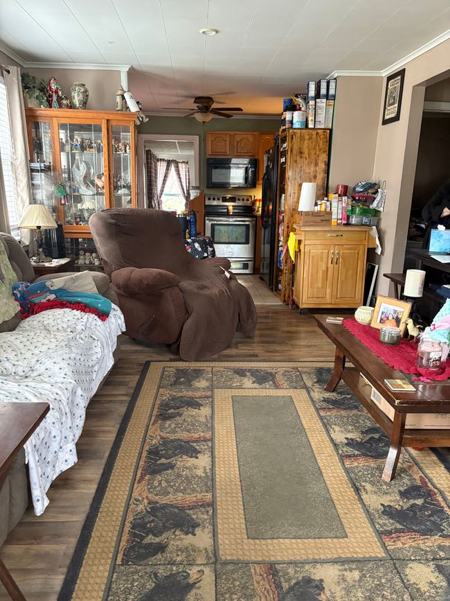 947 Waterloo St, House other with 2 bedrooms, 1 bathrooms and null parking in Saint Clair MI | Image 6