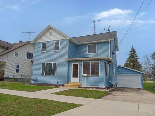828 S Spring St, Beaver Dam, WI, 53916-2830 | Card Image