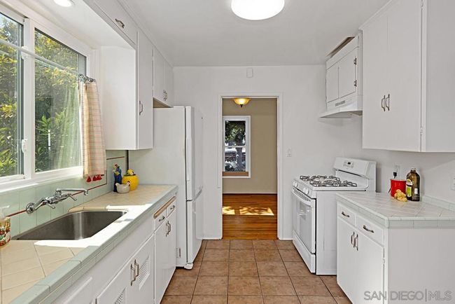 6941 Amherst St, House other with 2 bedrooms, 1 bathrooms and 5 parking in San Diego CA | Image 10