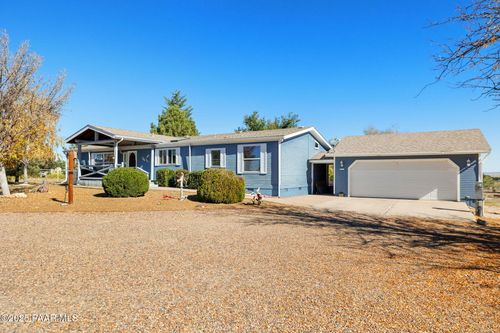 905 Johnson Ln, Chino Valley, AZ, 86323-6227 | Card Image
