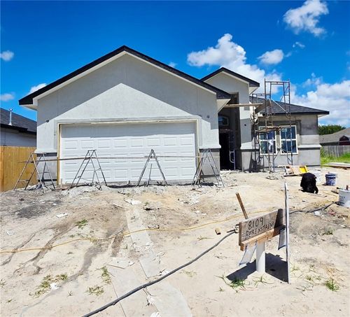 8109 Berenstain Dr, Corpus Christi, TX, 78414-4437 | Card Image