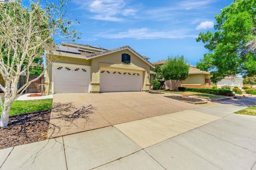 1065 Somersby Way, Brentwood, CA, 94513-6801 | Card Image
