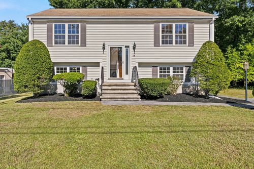 18 Woodland Street, Methuen, MA, 01844 | Card Image