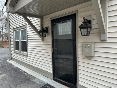 apt-b-973 Route 22, Brewster, NY, 10509-7509 | Card Image