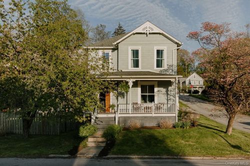 12 Charles St, Rhinecliff, NY, 12574-7002 | Card Image
