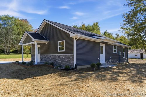 304 Smith Rd, Underwood, IN, 47177-7140 | Card Image