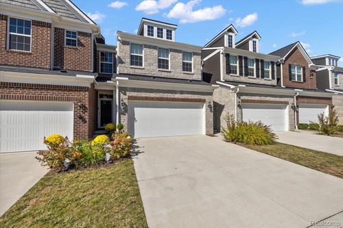 62-780 Peppermint Dr, Rochester Hills, MI, 48307-4945 | Card Image