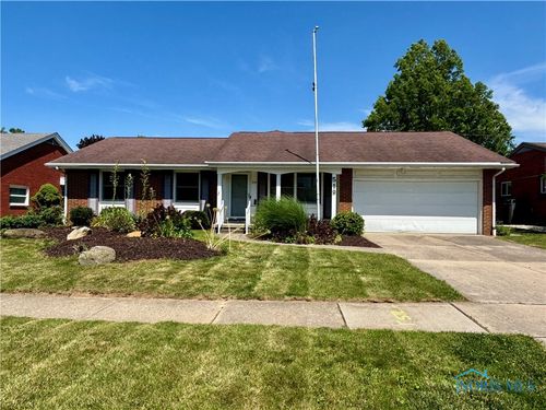 519 Lawson St, Oregon, OH, 43616-2854 | Card Image
