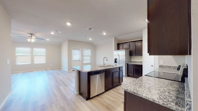 1310 Merritt St, House other with 4 bedrooms, 2 bathrooms and 2 parking in Temple TX | Image 4