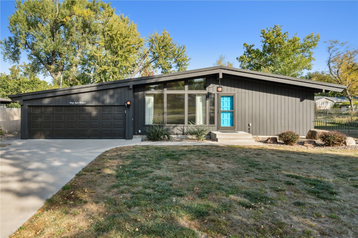 3800 Northwood Drive Ne, For Sale in Cedar Rapids Zoocasa