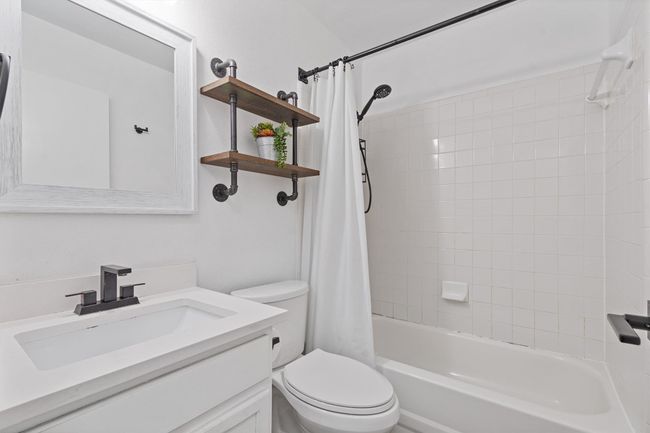 221 Dashelle Run, House other with 3 bedrooms, 2 bathrooms and null parking in Kyle TX | Image 15