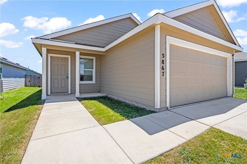 5867 Coahulia Rdg, Seguin, TX, 78155-3471 | Card Image