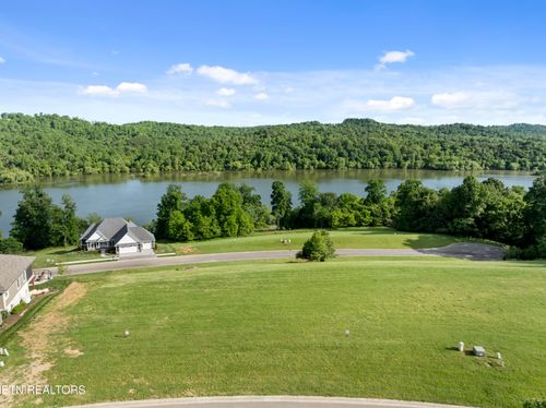 2533 Persimmon Rdg, Loudon, TN, 37774-4773 | Card Image