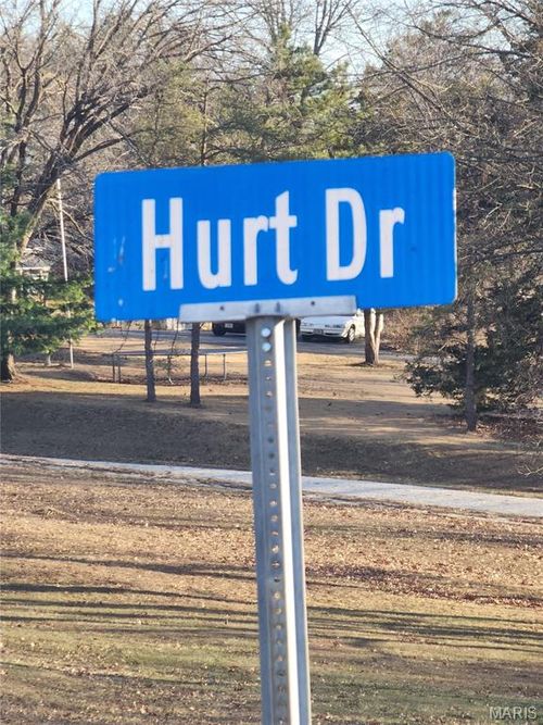 19 Hurt Dr, Winfield, MO, 63389-2603 | Card Image
