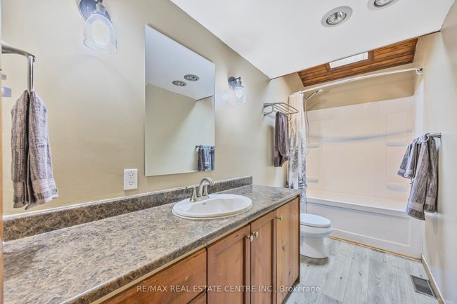 293432 Eighth Line, House other with 5 bedrooms, 2 bathrooms and 14 parking in Amaranth ON | Image 17