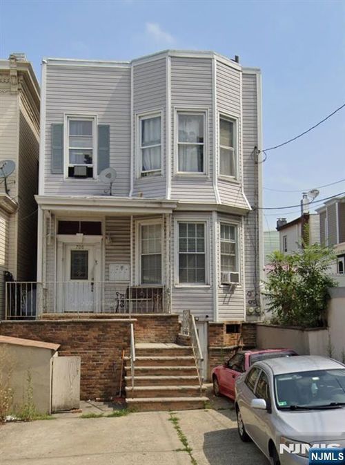 706 17th Street, Union City, NJ, 07087 | Card Image