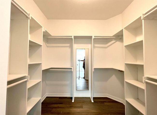 Master bedroom closet | Image 11