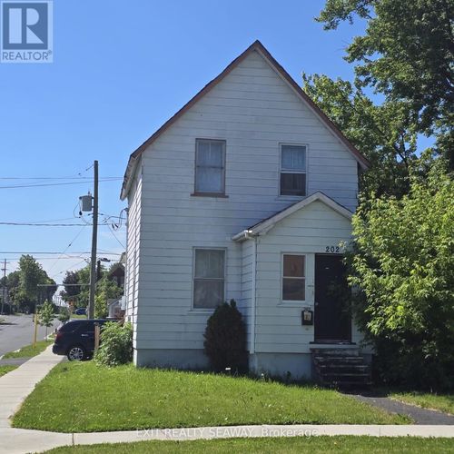 202 5th St W, Cornwall, ON, K6J2V1 | Card Image