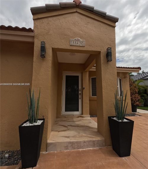 0-11232 Sw 159th Pl, Miami, FL, 33196 | Card Image