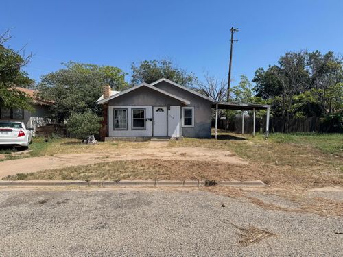 140 N 3rd St, Slaton, TX, 79364-4304 | Card Image