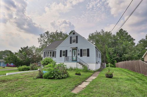 106 Augusta St, Watertown, CT, 06779-1022 | Card Image