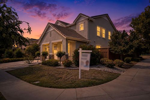787 N Questa Ct, Mountain House, CA, 95391-1313 | Card Image