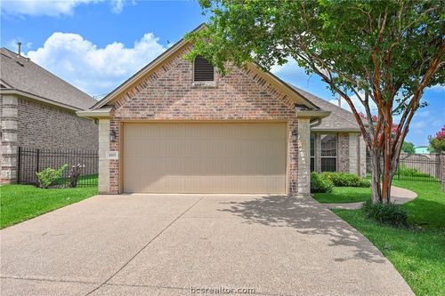 1815 Lakeshore Cir, College Station, TX, 77845-4092 | Card Image