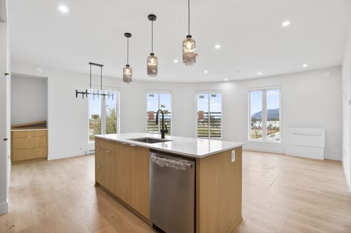 403-46185 Thomas Rd, Chilliwack, BC, V2R | Card Image