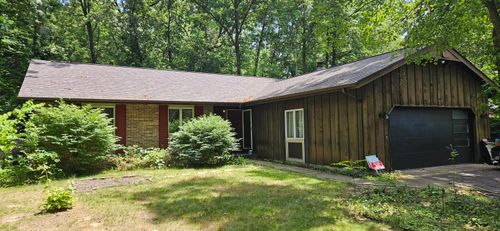 219 Walnut Woods Ct, Plainwell, MI, 49080-1556 | Card Image