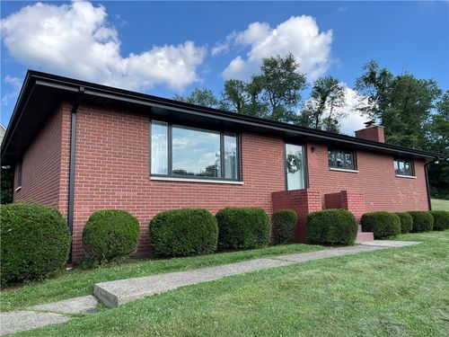 622 Fuhrman Ln, Freeport, PA, 16229-1649 | Card Image