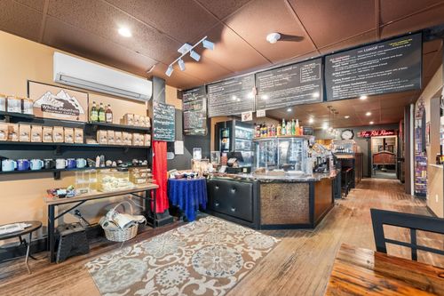 28 Central St, Bristol, NH, 03222-3134 | Card Image