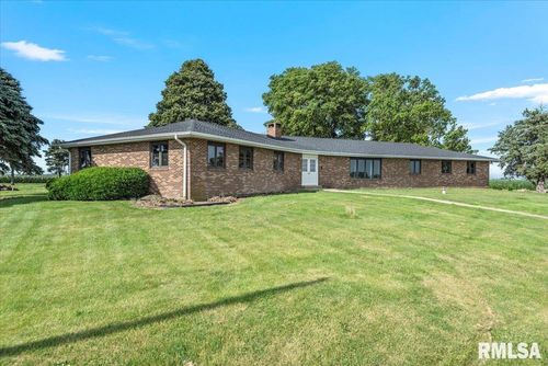 10918 Kossieck Rd, Blue Mound, IL, 62513-8123 | Card Image