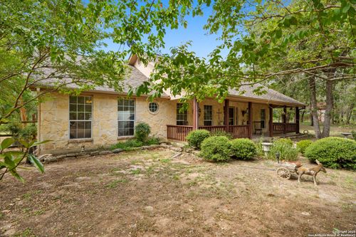 253 Hickory Run, La Vernia, TX, 78121-4584 | Card Image