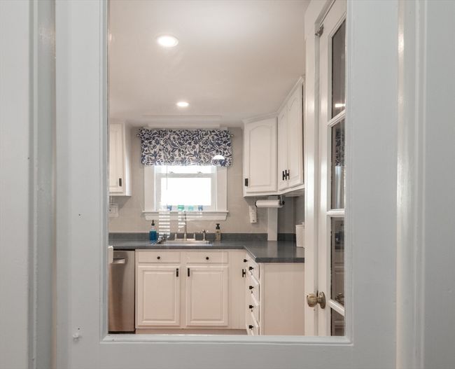 16 Dane St, House other with 3 bedrooms, 2 bathrooms and 3 parking in Peabody MA | Image 15