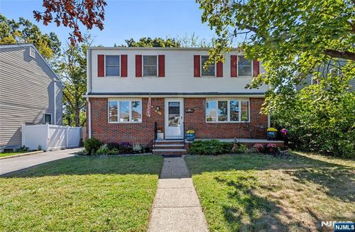 9-08 Mansfield Dr, Fair Lawn, NJ, 07410-3205 | Card Image