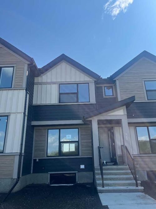918 Wolf Willow Boulevard Se, Calgary, AB, T2X5R7 | Card Image