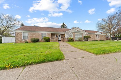 660 E Grandview Blvd, Erie, PA, 16504-2608 | Card Image