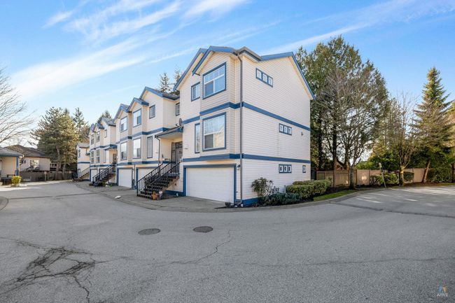 605 - 9118 149 Street, Townhouse with 4 bedrooms, 3 bathrooms and 2 parking in Surrey BC | Image 2