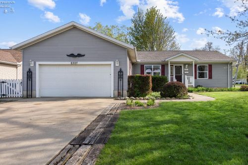 2327 Stonepath St, Lorain, OH, 44052-1190 | Card Image
