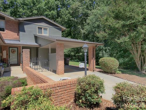 833 Coventry Ln, Statesville, NC, 28677-6072 | Card Image