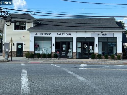 37 Riveredge Rd, Tenafly, NJ, 07670-2033 | Card Image