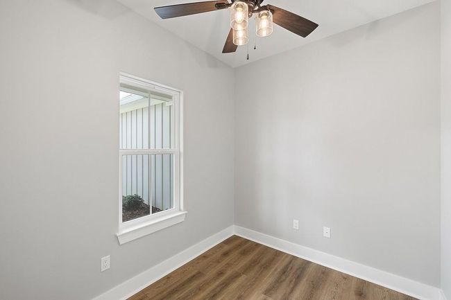 102 Tekla St, House other with 3 bedrooms, 2 bathrooms and 2 parking in Weimar TX | Image 19