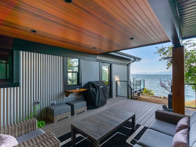 1380 Reef Rd, House other with 2 bedrooms, 4 bathrooms and 6 parking in Nanoose Bay BC | Image 47