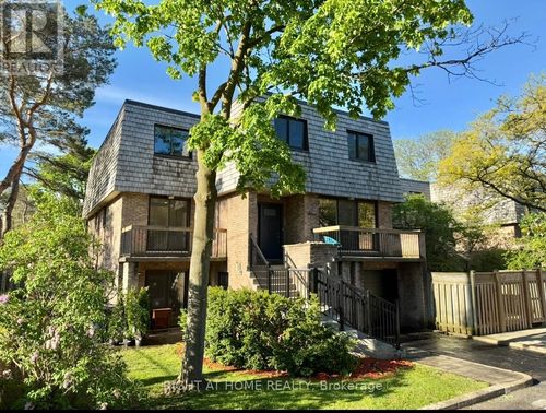 24-7 Vale Carse Way, Toronto (Westminster-Branson), ON, M2R3H4 | Card Image