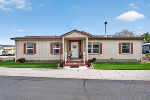 2640 Sw Evening Primrose Dr, Redmond, OR, 97756-8933 | Card Image